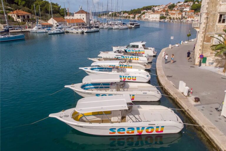 Water-taxi-Hvar-Split-Brac-with-open-boat